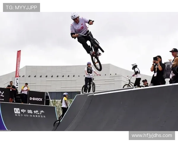 上海滑板队的奋斗与荣耀:极限运动会背后的故事与突破历程 上海滑板队的奋斗与荣耀:极限运动会背后的故事与突破历程