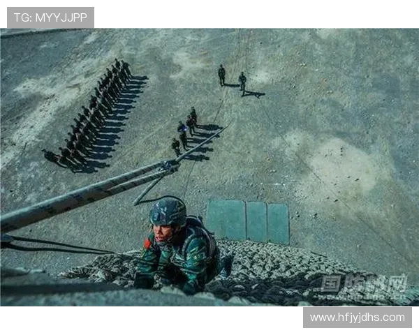 成都攀岩队中路突破战术解析与实战应用探讨 成都攀岩队中路突破战术解析与实战应用探讨