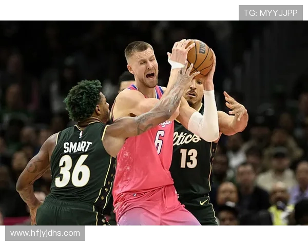 加拿大男篮与德国男篮激战正酣谁能在国际赛场上笑到最后