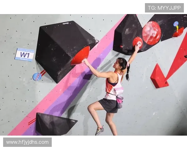 南京攀岩队与成都攀岩队赛后复盘分析两队节奏与表现的对比与启示